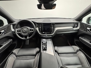 Vehicle image VOLVO XC60 2.0 T6 TE Plus Dark eAWD