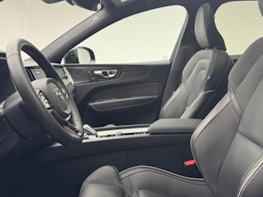 Vehicle image VOLVO XC60 2.0 T6 TE Plus Dark eAWD