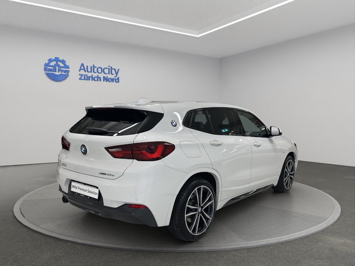 Vehicle image BMW X2