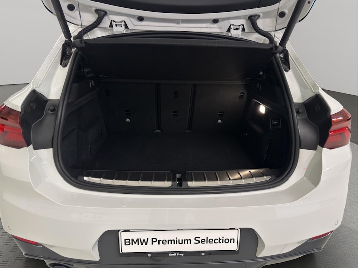 Vehicle image BMW X2