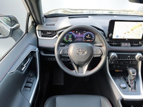 Vehicle image TOYOTA RAV4 2.5 Plug-In-Hybrid Platinum