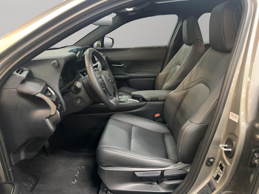 LEXUS UX 250h F-Line 2