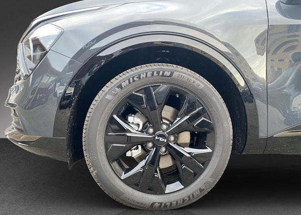 Vehicle image 16 Vehicle image 16