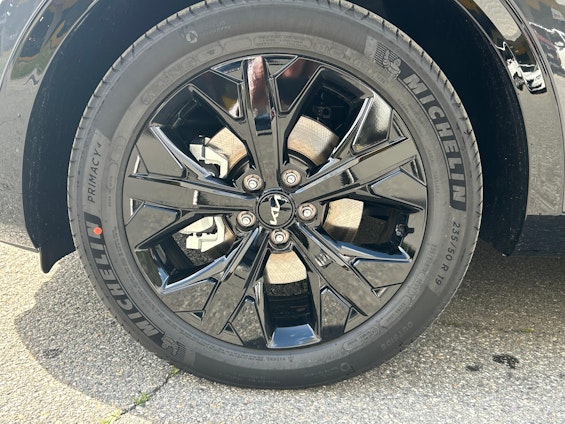 Vehicle image 13 Vehicle image 13