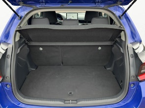 Vehicle image TOYOTA Yaris 1.5 VVT-i HSD Trend