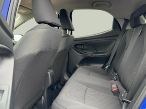 Vehicle image TOYOTA Yaris 1.5 VVT-i HSD Trend