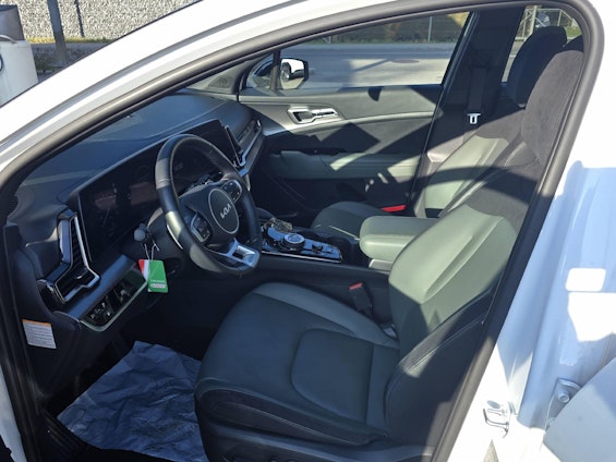 Vehicle image 5 Vehicle image 5