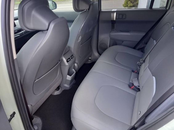 Vehicle image 5 Vehicle image 5