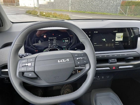 Vehicle image 9 Vehicle image 9