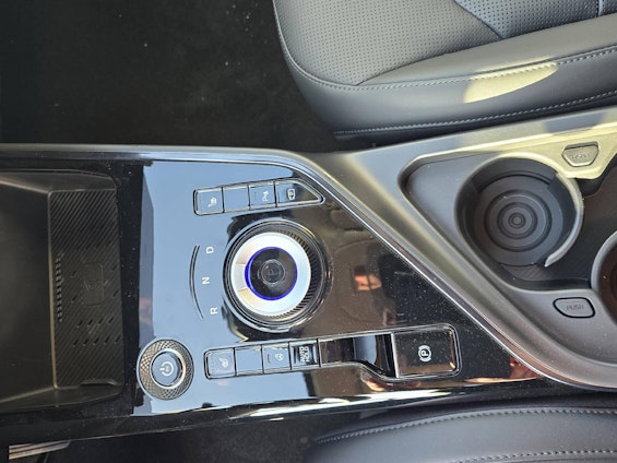 Vehicle image 8 Vehicle image 8