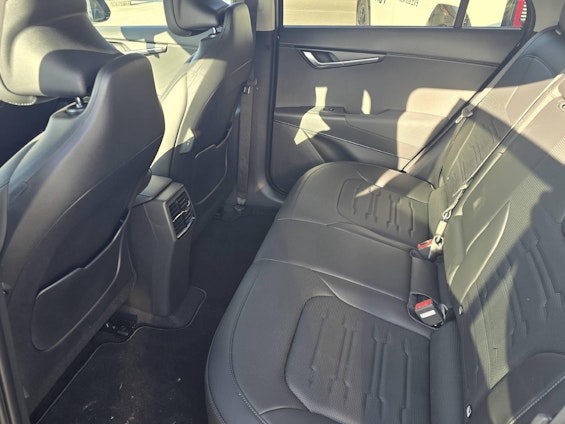 Vehicle image 5 Vehicle image 5