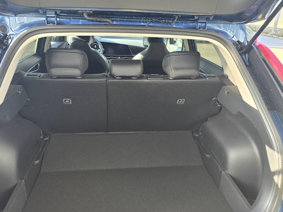 Vehicle image 4 Vehicle image 4