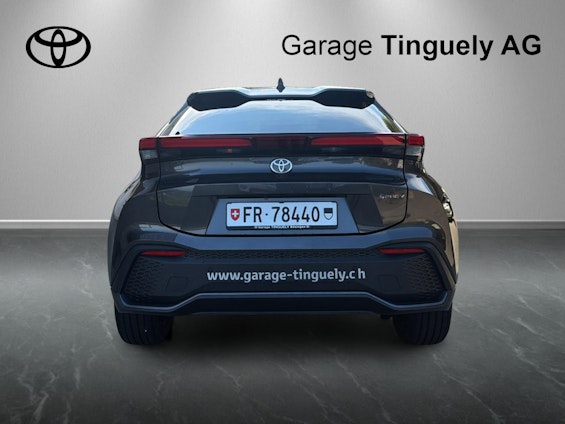 Vehicle image 8
