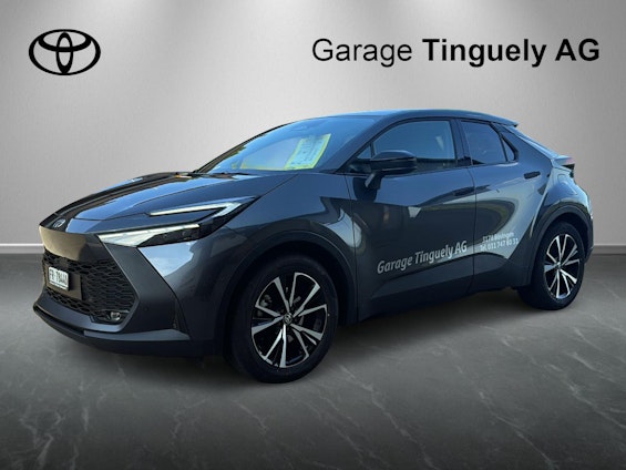 Vehicle image 3