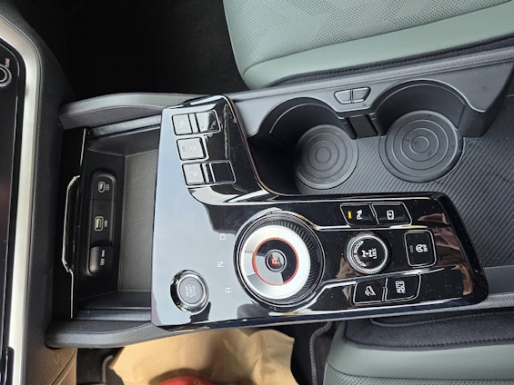 Vehicle image 8 Vehicle image 8