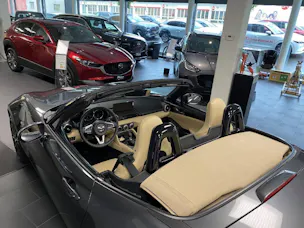 MAZDA MX-5 SG184 MT Kazari