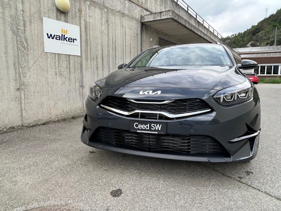 Vehicle image 23 Vehicle image 23