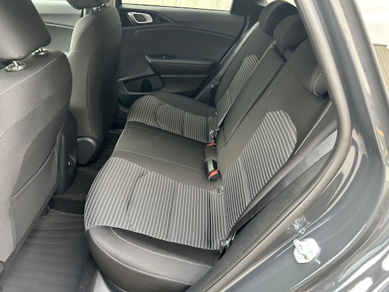 Vehicle image 13 Vehicle image 13