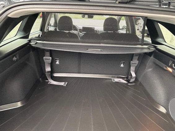 Vehicle image 14 Vehicle image 14