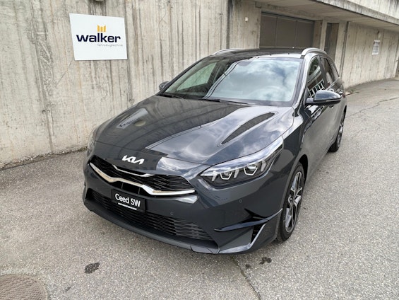 Vehicle image 18 Vehicle image 18