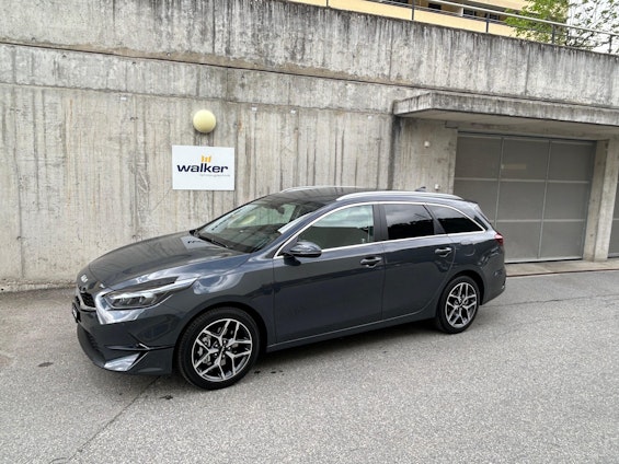 Vehicle image 17 Vehicle image 17