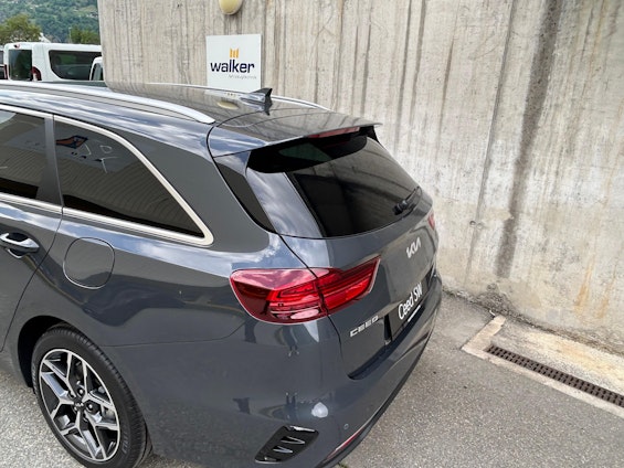 Vehicle image 25 Vehicle image 25