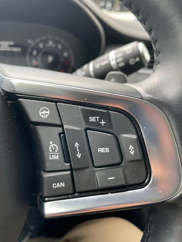 Jaguar E-Pace 2.0 T 250 R-Dynamic HSE AWD