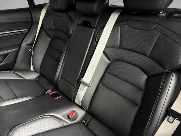 PORSCHE Taycan Turbo Cross Turismo