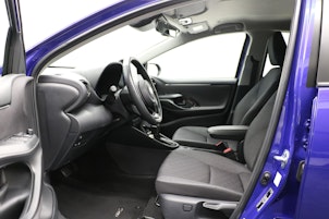 Vehicle image TOYOTA Yaris 1.5 VVT-i HSD Trend