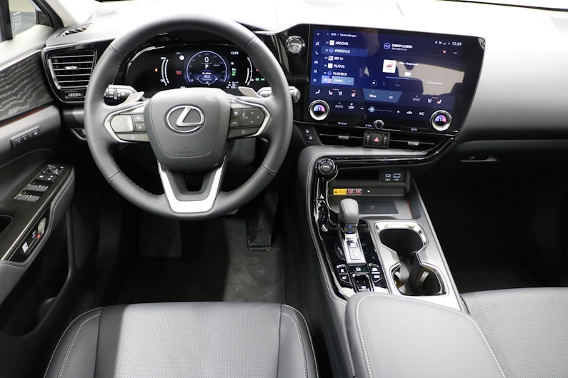 Vehicle image LEXUS NX