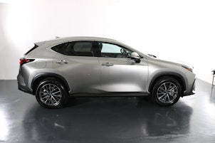 Vehicle image LEXUS NX 450h+ Comfort