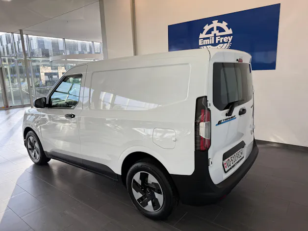 Ford E-Transit Courier Van Trend