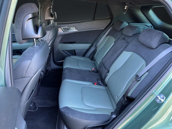 Vehicle image 12 Vehicle image 12