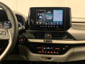 https://vehicle.imgix.net/3901016/df102658-327f-4271-9906-37a321eaf178.JPEG