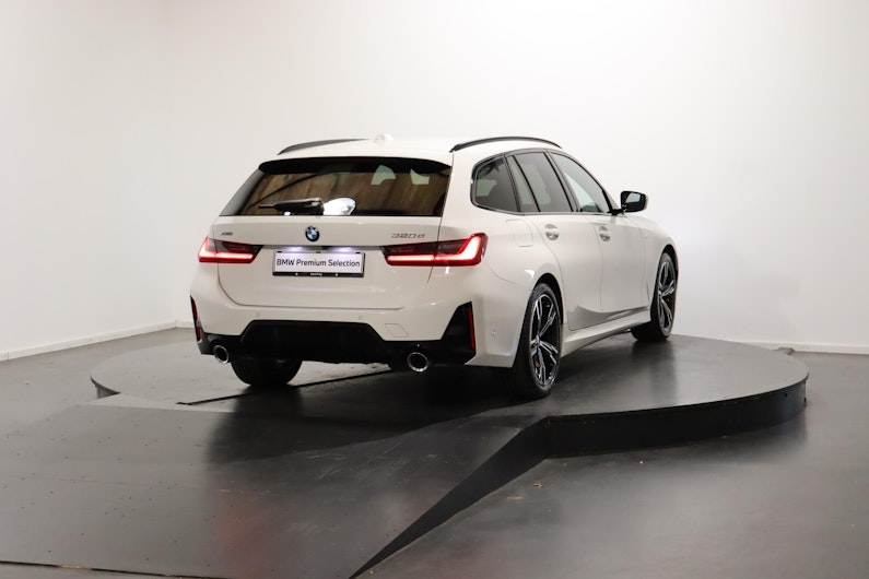 Vehicle image BMW 3 SERIES