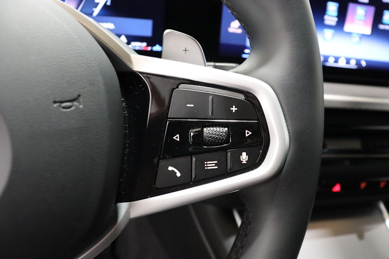 Vehicle image BMW 3 SERIES