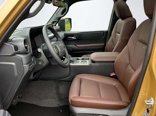 TOYOTA Land Cruiser 2.8 D Invincible 2