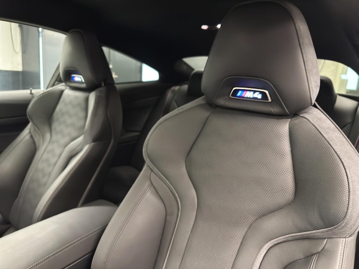 Vehicle image BMW M4