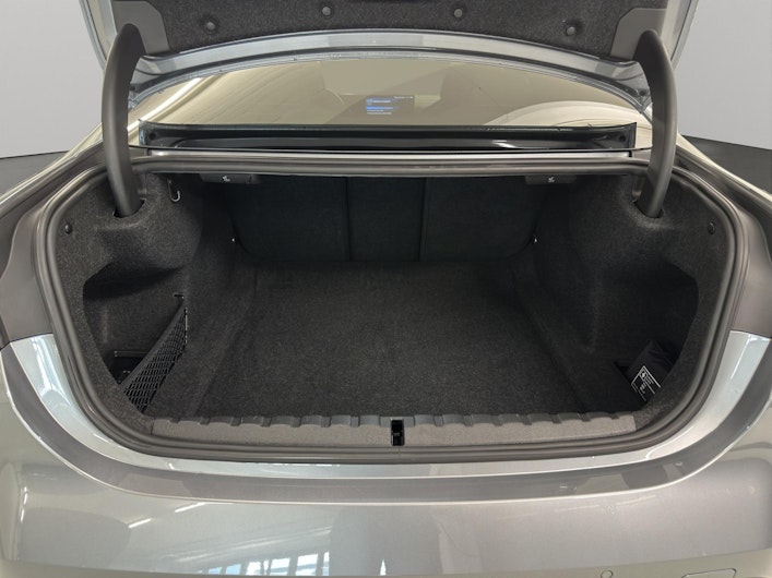 Vehicle image BMW M4