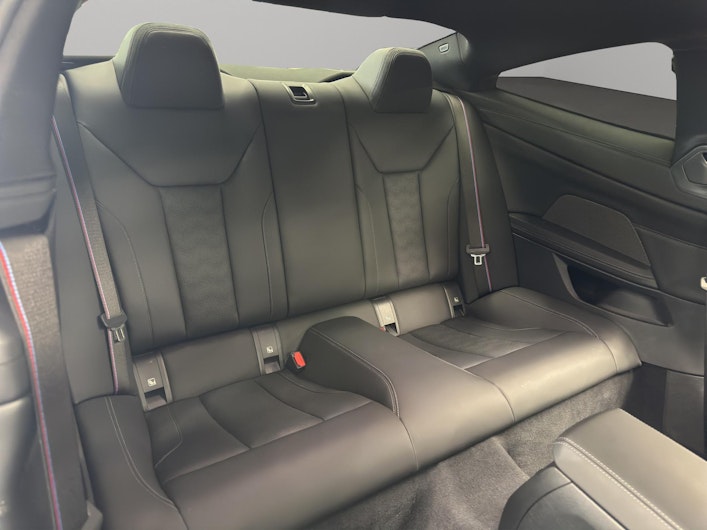 Vehicle image BMW M4