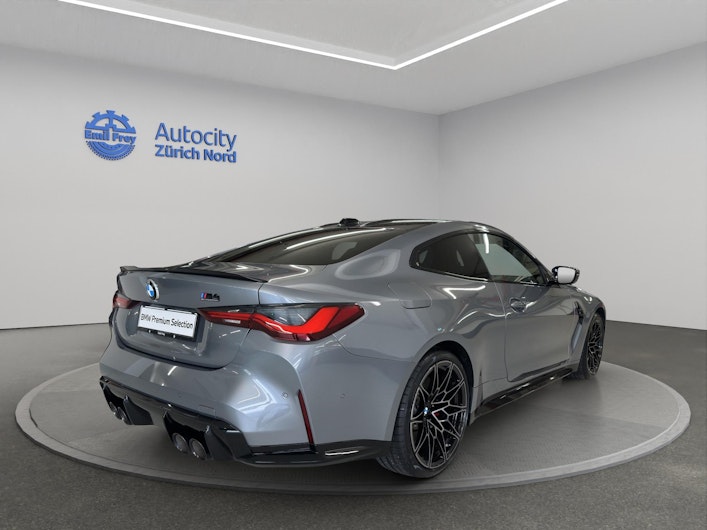 Vehicle image BMW M4