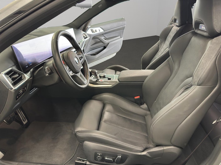 Vehicle image BMW M4