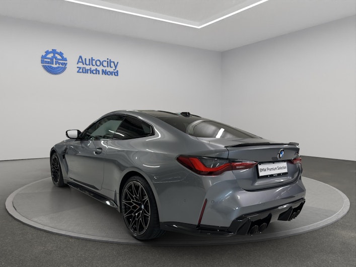 Vehicle image BMW M4