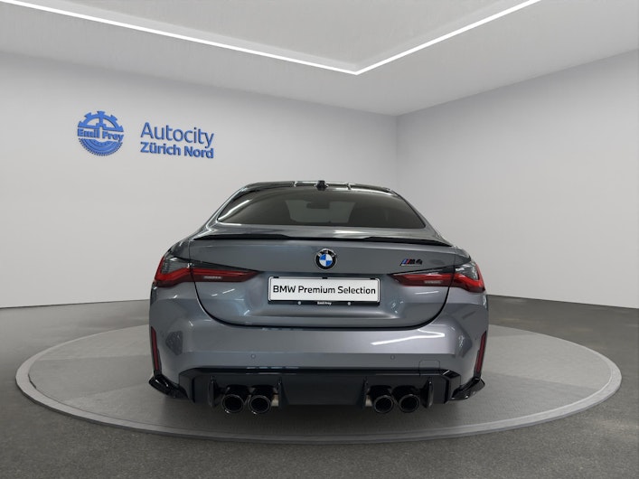 Vehicle image BMW M4