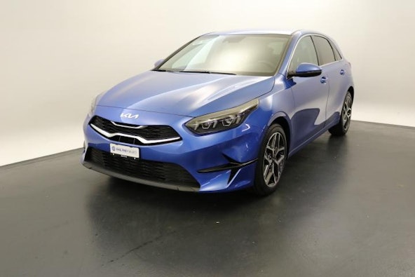 First vehicle image