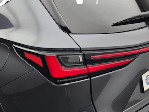 https://vehicle.imgix.net/3901288/c0c27779-8af6-43cb-a85f-3369d8b2ad61.jpg