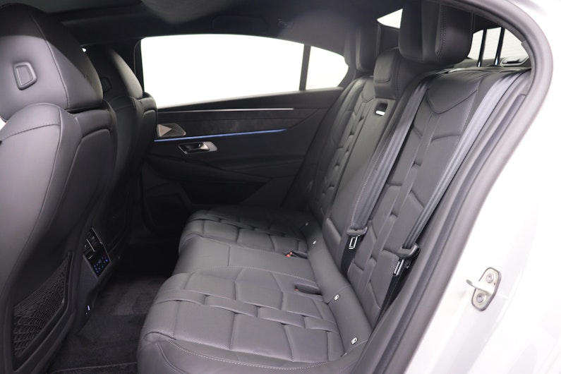 Vehicle image DS AUTOMOBILES DS9