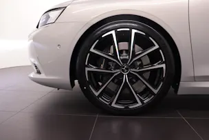 DS Automobiles 9 1.6 E-Tense Rivoli+ 4x4 / ab 1.99% Leasing bei Abschluss einer Protect Autoversicherung