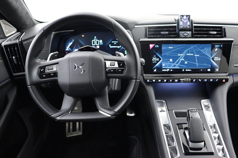 Vehicle image DS AUTOMOBILES DS9