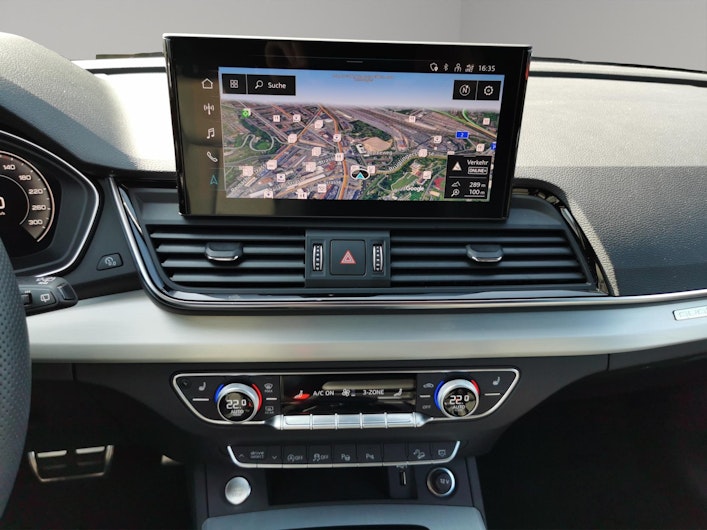 Vehicle image AUDI Q5